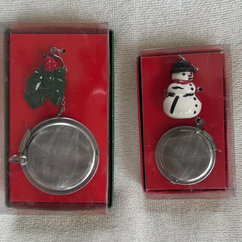 2 Spice Mulling or Loose Tea Steeping Balls Christmas Snowman and Holly